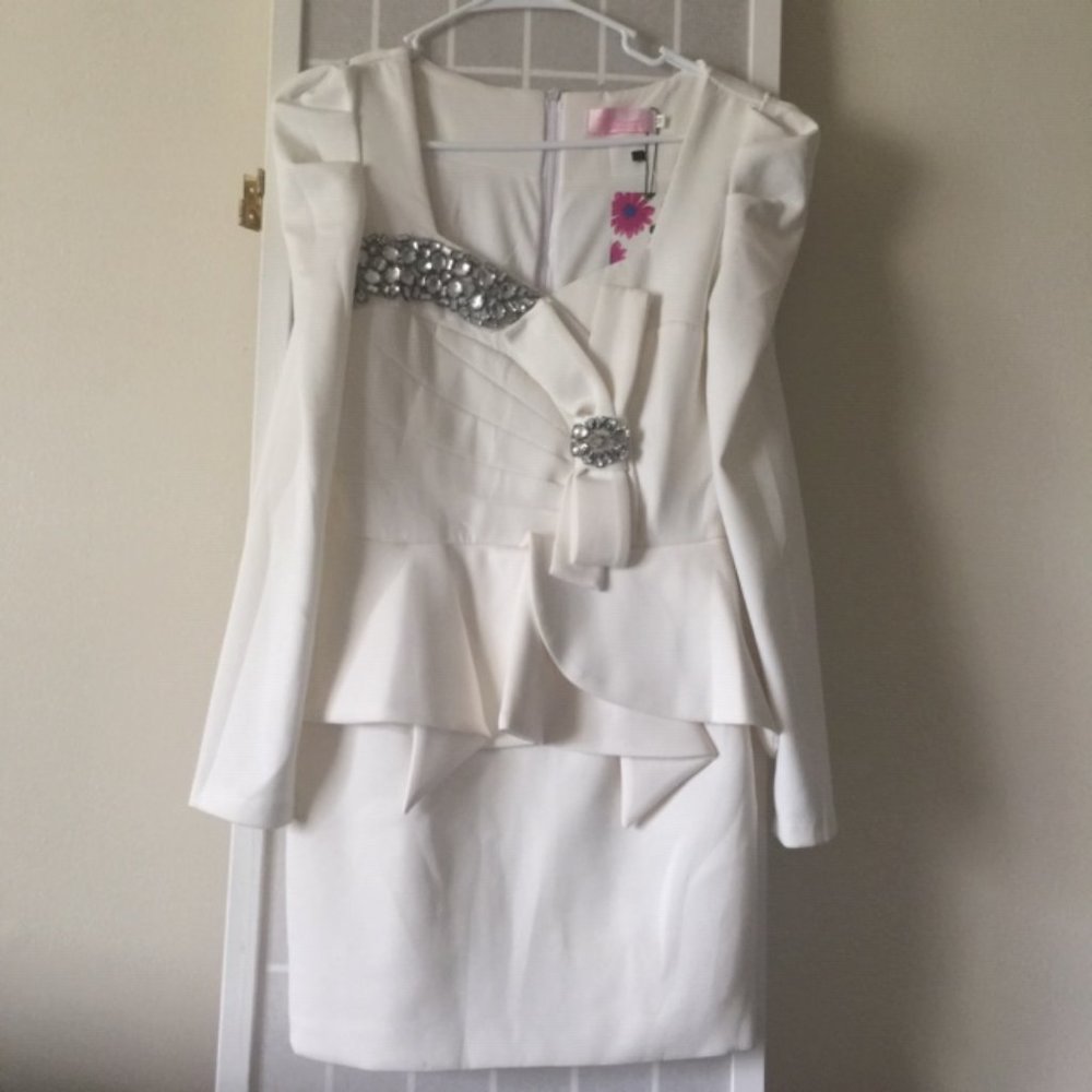 WHITE DRESS, BRIDAL SHOWER DRESS, WEDDING DRESS, SPECIAL OCCASSION WHITE DRESS,